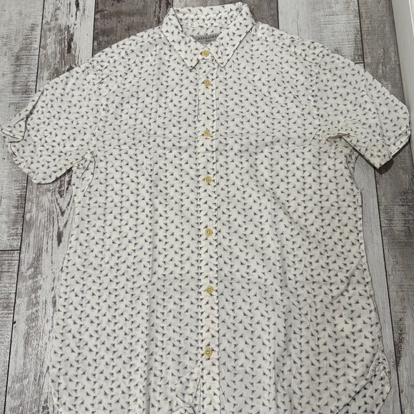 AllSaints Erdman SS Shirt Men’s Small White Geometric Triangle Print Button #C12 - Picture 1 of 4